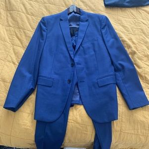 2pc Theory Suit, blue. In excellent shape. 36s jacket 29x30 slacks.
